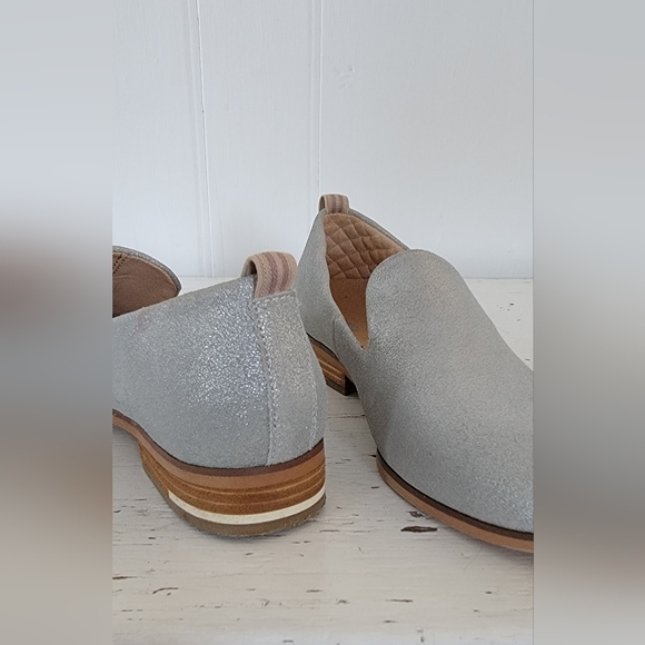 Dr Scholls silver suede loafers with wooden heel. Size 7.5. Excellent condition. - Picture 4 of 8